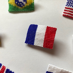 〈ビーズ織り〉国旗ブローチ  フランス