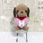 オーダー注文商品🔸ハートを抱えたミニチュアダックスちゃん