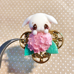 兎ユイコの紫陽花ブローチ