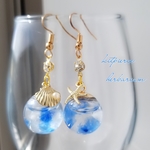 クラゲのよう♡ぽわぽわかすみ草♡海のハーバリウムピアス♡ガラスドームピアス♡