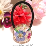 本物のお花3種の標本キラキラ✴️circleヘアゴム❤️✨ 送料無料 大人可愛い 花 ボタニカル プレゼント ギフトラッピング 透明感 華やか 大人女子