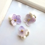 雨待ちあじさいのビジューピアス