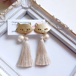 おおぶり 猫ちゃんタッセルピアス/イヤリング
