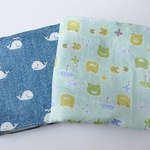 ガーゼハンカチ☆２枚セット　かえるとくじら　　　274