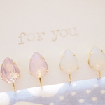 200*”for you”春新作　しずく一粒イヤリング　ホワイト　ピンク