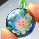 ガラスのネックレスrainbow flower-金魚-