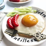 ツヤツヤ目玉焼きのオブジェ  フェイクフード