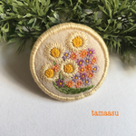 お花の刺繍ブローチ