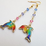 虹色イルカ  ピアス/イヤリング