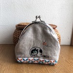 ★ta様ご予約のお品物です★ねこ　刺繍がま口　　ちょうちょさんと…。２　