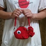 赤い金魚ちゃんのプチがま口バッグ