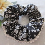☆リバティ☆シュシュ☆Capel☆カペル☆黒系☆ショップ限定☆ｓ
