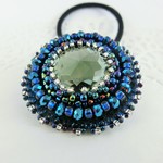 メタリックブルーのビーズ刺繍ヘアゴム