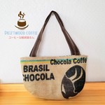 【お取り置き品】カフェ好き女子にオススメ♡珈琲豆の麻袋をリメイク！【コーヒーな三日月トート☕(ブラジル　ショコラ)】