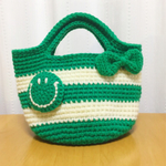 💚送料込み💚ニコちゃんの毛糸のカゴバッグ Green & off-white