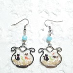 黒猫と金魚ピアス