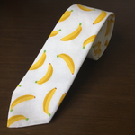 バナナ柄ネクタイ