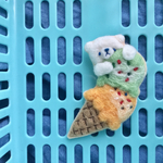 アイスくまブローチ      【受注製作】