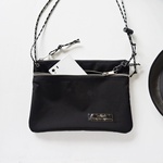 ダブルファスナー　BLACK×BLACK　サコッシュバッグ