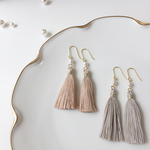 上品♡ふんわりニュアンスカラーのシルクタッセルとパールのシンプルピアス/イヤリング