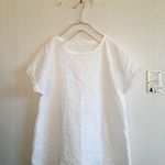コットンローン刺繍レースのフレンチスリーブプルオーバー