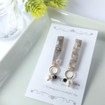 マーブル柄とパール＊ロングイヤリング／ピアス