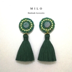 ☆1点もの☆グリーンビーズ刺繍とタッセルのピアス/イヤリング