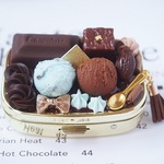 タッセル付き♡チョコミントアイスとチョコアイスのピルケース