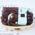 チョコミントバーとミントチョコのピルケース