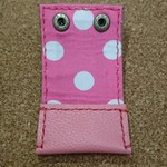 犬用の鑑札ケース（ピンクのステッチ）★①