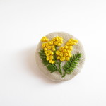 Ｊ様ご予約品　ミモザ刺繍＊ブローチ
