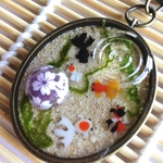 金魚*アクアリウム*波紋・紫の浮き玉*UVレジン*キーホルダー