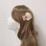 カボションローズリボンのヘアクリップ  リボン　バラ　クリップ　髪飾り