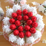 「みぃさまオーダー品♪」yumiko **フェルト☆いちごのホールケーキ（直径16センチ♪）
