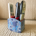 和紙で作ったリモコンラック(大輪)