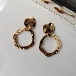 シンプルゴールドフープピアス