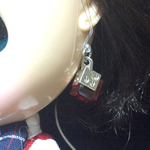 キューブピアス レッド ネオブライス ドール