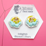 黄色x水色*花びら刺繍ピアス/イヤリング