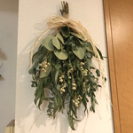 ユーカリと白花のスワッグ
