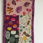 送料込　北欧風秋のタペストリー