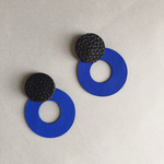 BLACK &BLUEレザーのサークルピアス