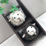 ほっこりひつじ ちいさなブローチ