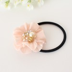 4月26日20時販売開始★ビーズが詰まったフリルフラワーヘアゴム(ライトピンク）
