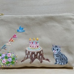 刺繍ポーチ  子猫のお誕生会🎂🎁