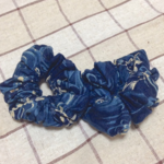 2点セット 2つ結びシュシュ 藍色