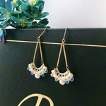 華奢なホワイトパールシャンデリアピアス(イヤリング)