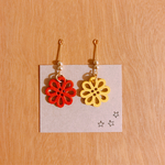 ウッド素材のお花のピアス イヤリング