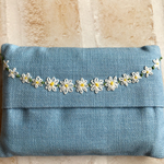 手刺繍こどもポケットティッシュケース《マーガレットのガーランド》