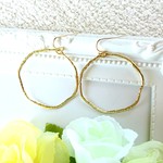 シンプル変形リング大ぶりピアス、イヤリング