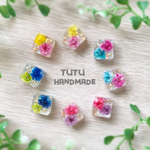 カラフルかすみ草のスクエアピアス